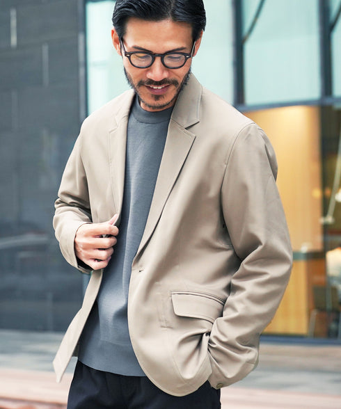 ベージュ MODEL : GO 180cm 66kg Lsize